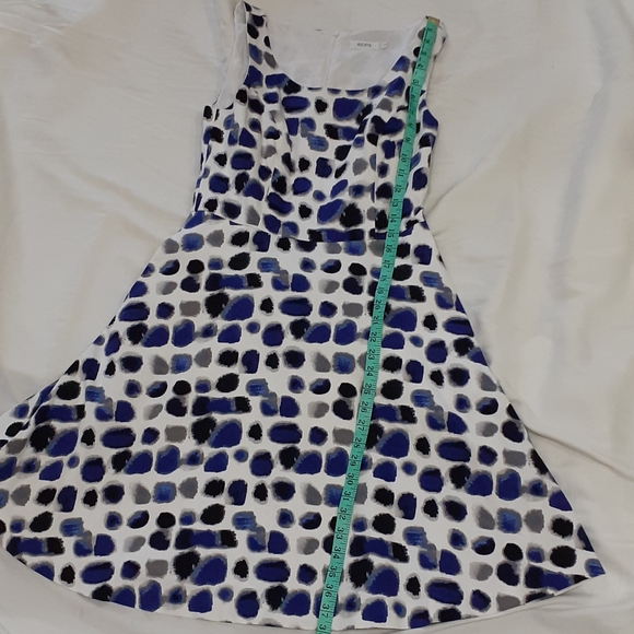A-Line Patterned Dress - Picture 4 of 6